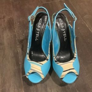 Light blue peep toe chunky wedge.